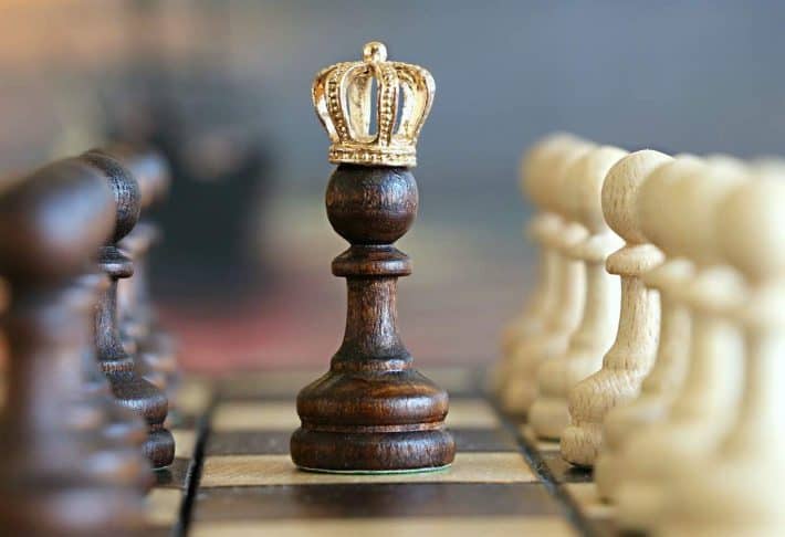 Apprendre à gagner de l’argent. Le roi aux échec.