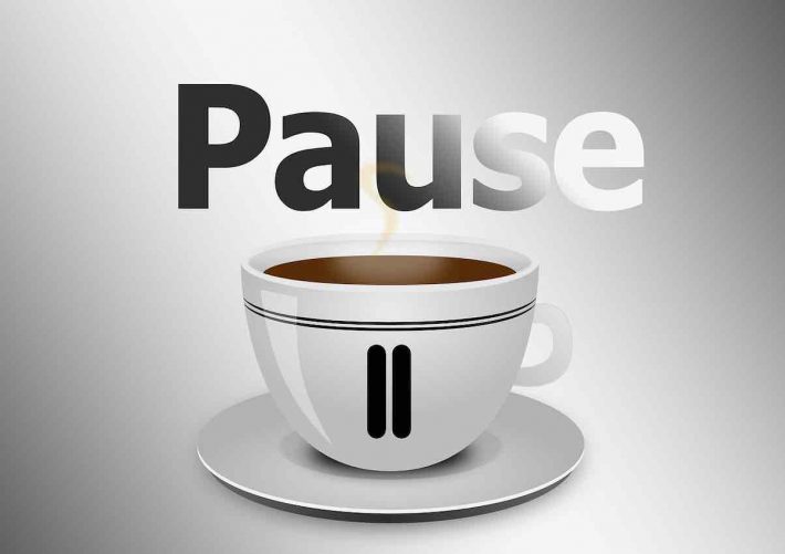 Pause et une tasse de café.